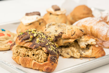 Stuffed Dubai Chocolate Croissant