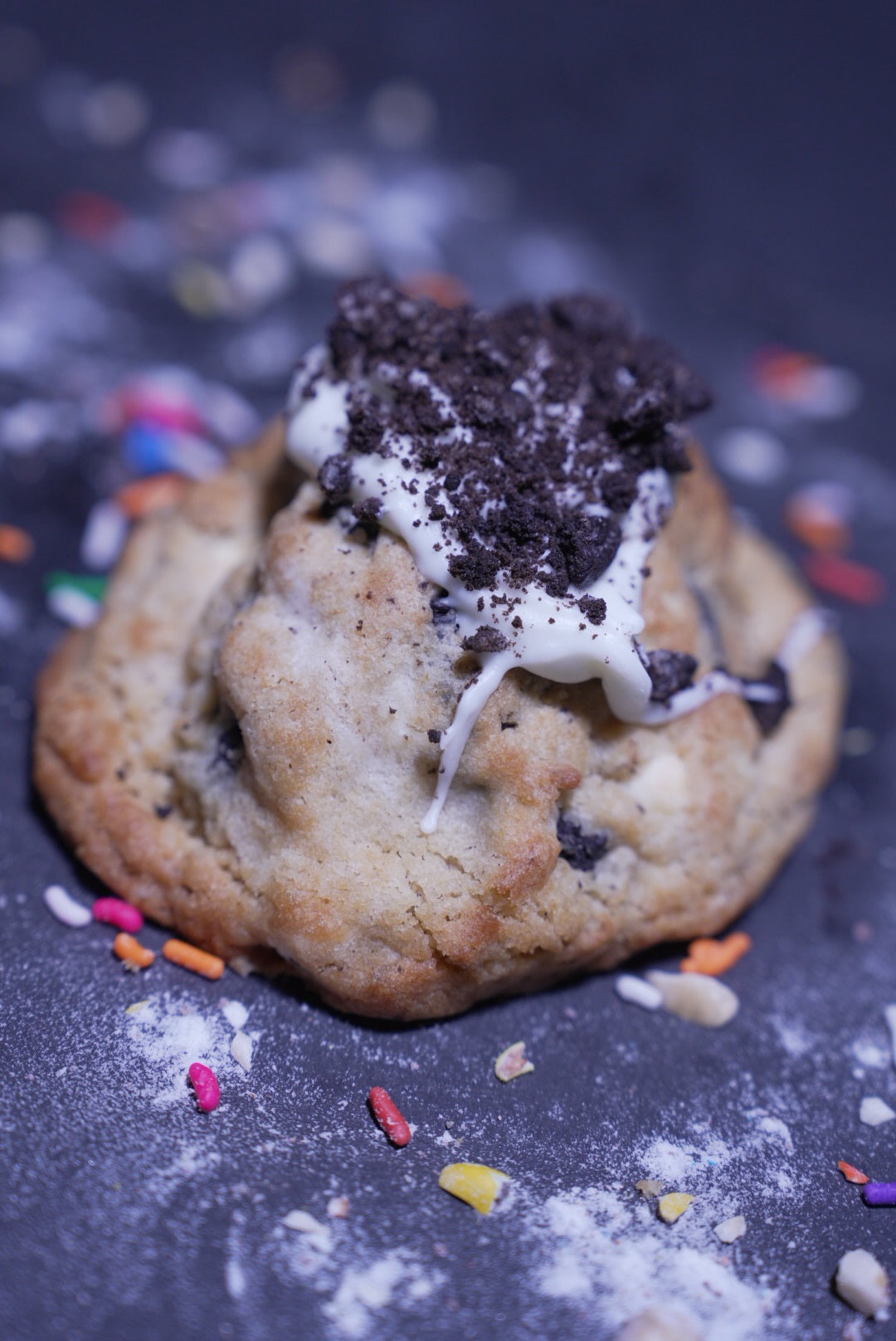 Chocolate Chip Cookies N Cream Cookie