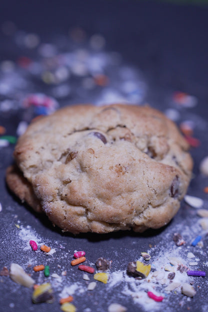 Chocolate Chip Walnut Cookie